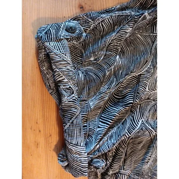 Vtg MiB Womens Plus K 5X Blouse Top Button Front Floral Rayon Black Open Back - Picture 4 of 7